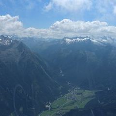 Flugwegposition um 12:45:45: Aufgenommen in der Nähe von Gemeinde Wald im Pinzgau, 5742 Wald im Pinzgau, Österreich in 2668 Meter